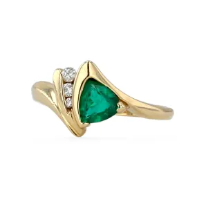 14K yellow gold trillion cut Colombian emerald and diamonds ring