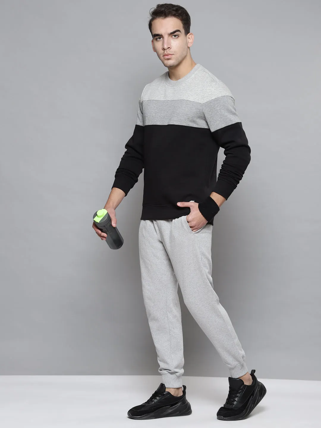 Alcis Men Black Grey Colourblocked Cotton Sweatshirt