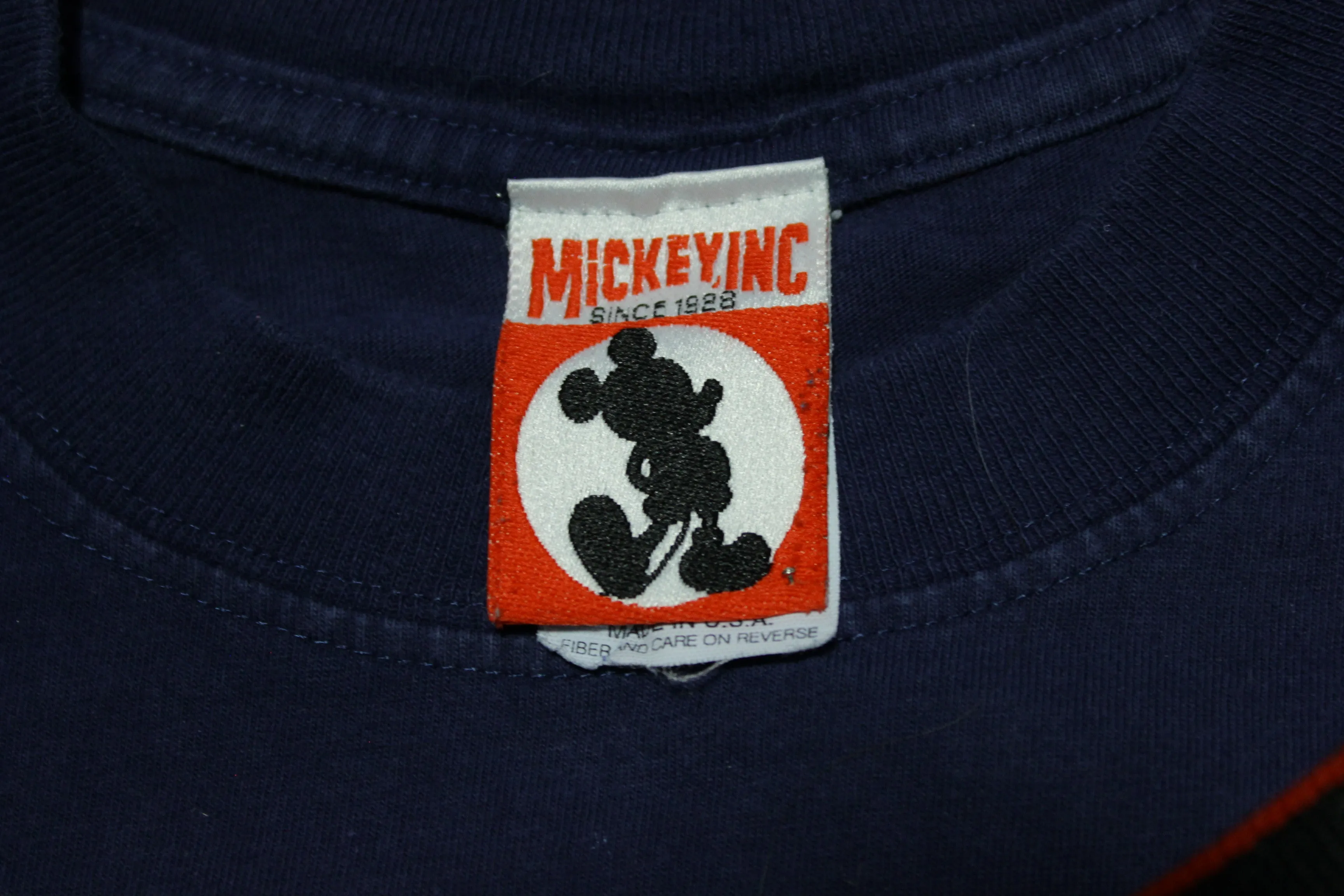 Destination Epcot Vintage 90's Disney World Mickey Mouse Mickey Inc USA T-Shirt