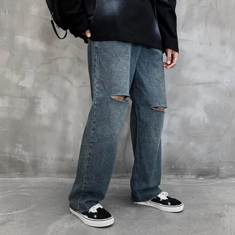 DISTRESSED KNEE-VENTS STRAIGHT LEG JEANS