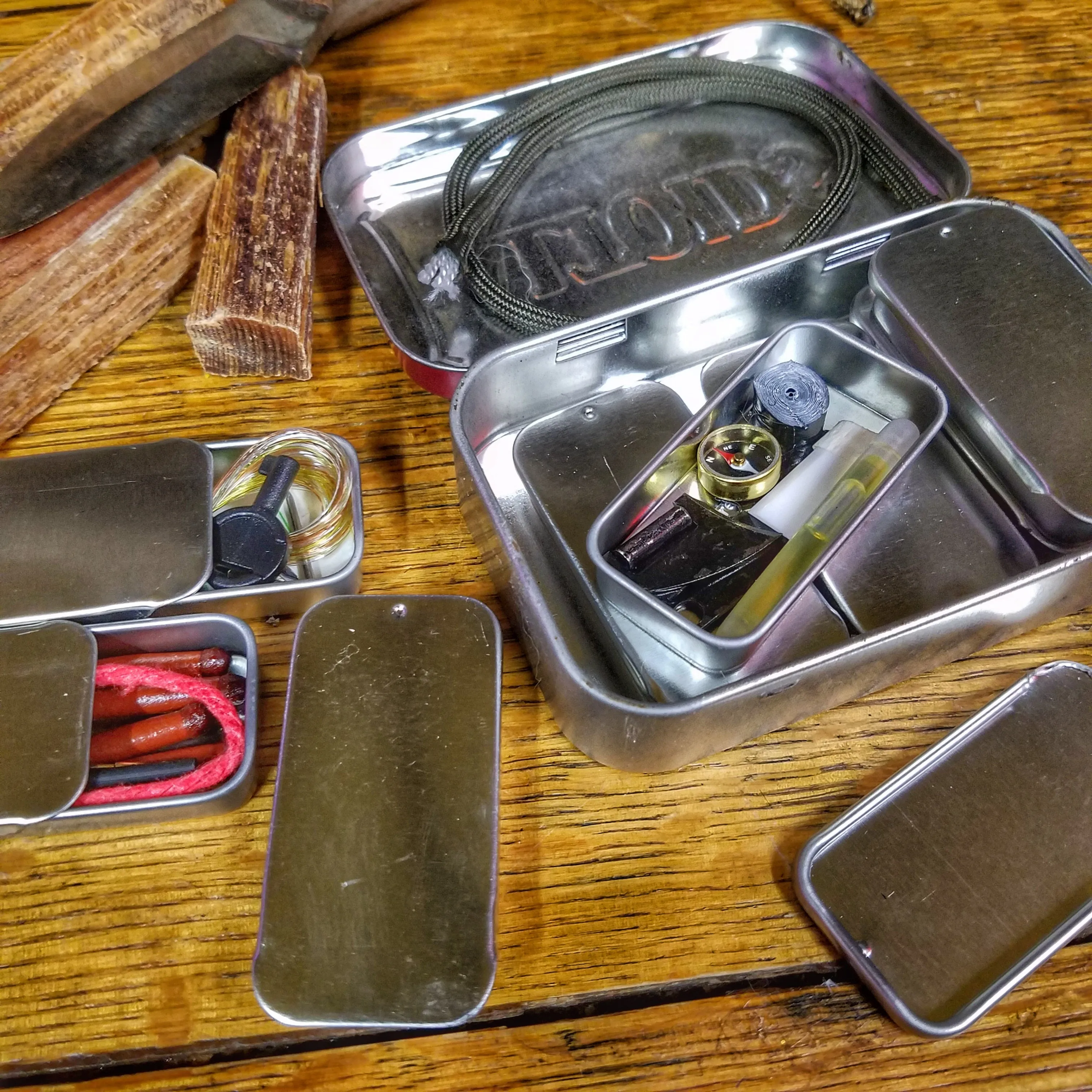 EDC Pocket Tin - Compartmentalized Survival Kits