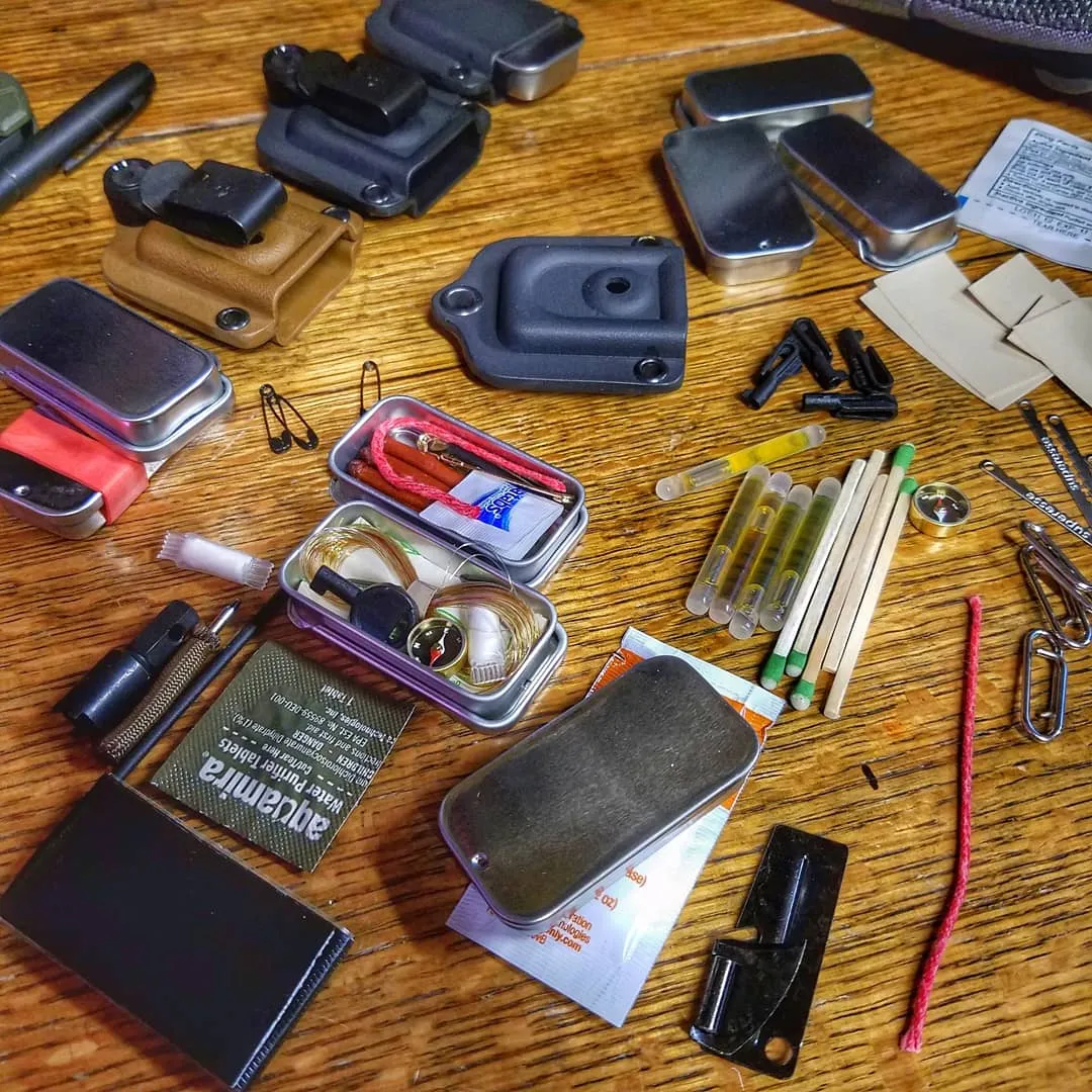 EDC Pocket Tin - Compartmentalized Survival Kits