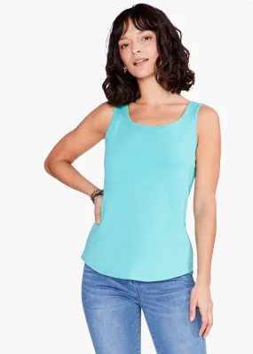 Nic   Zoe tank, shirt tail perfect