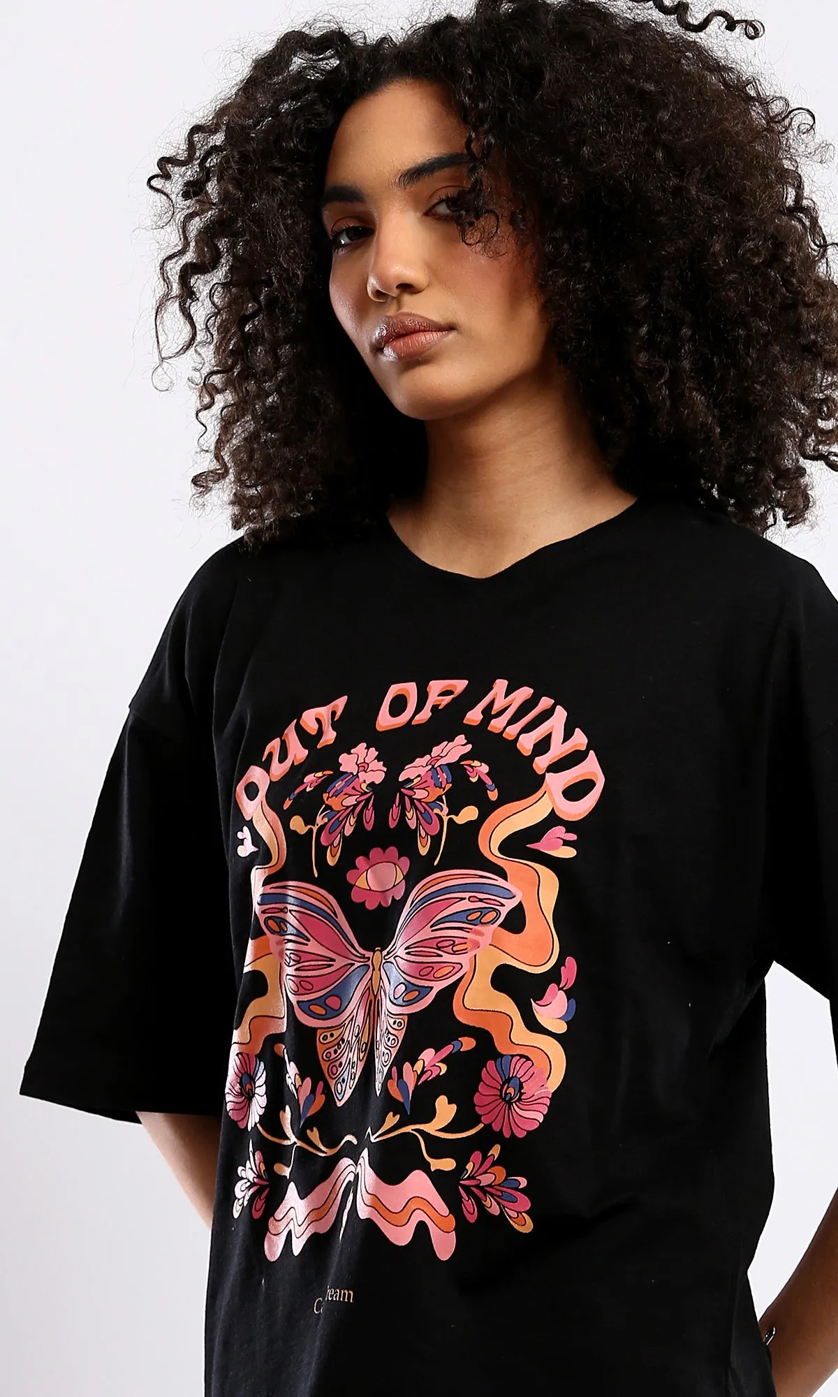 O181668 "Out Of Mind" Colorful Print Black Relaxed Fit Tee