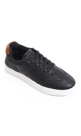 O179391 Men Footwear